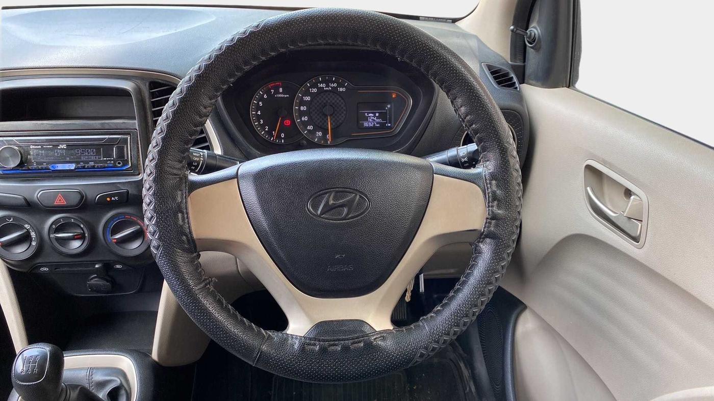 2019 Hyundai NEW SANTRO MAGNA, Petrol, Manual, 36,917 km, Steering Wheel Close Up