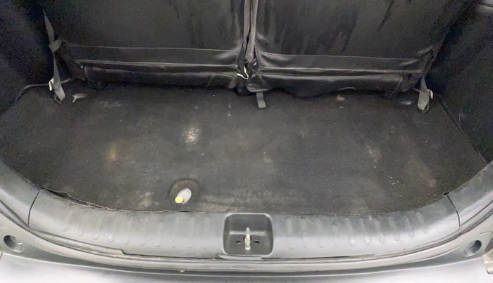 2016 Honda BR-V 1.5L I-VTEC S, Petrol, Manual, 66,563 km, Boot Inside