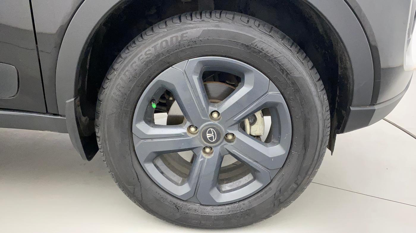 2022 Tata NEXON XZ PLUS (O) PETROL DARK EDITION, Petrol, Manual, 10,483 km, Right Front Wheel