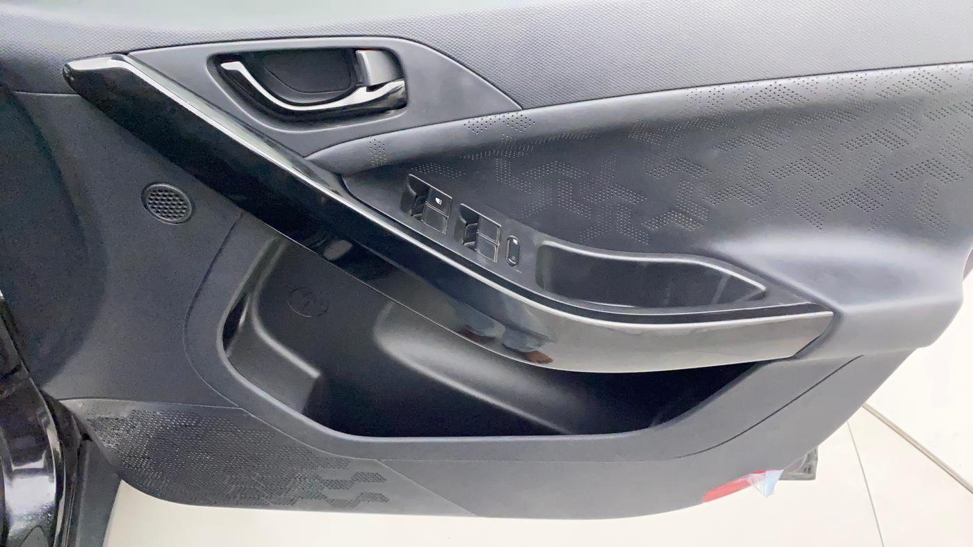 2022 Tata NEXON XZ PLUS (O) PETROL DARK EDITION, Petrol, Manual, 10,483 km, Driver Side Door Panels Control