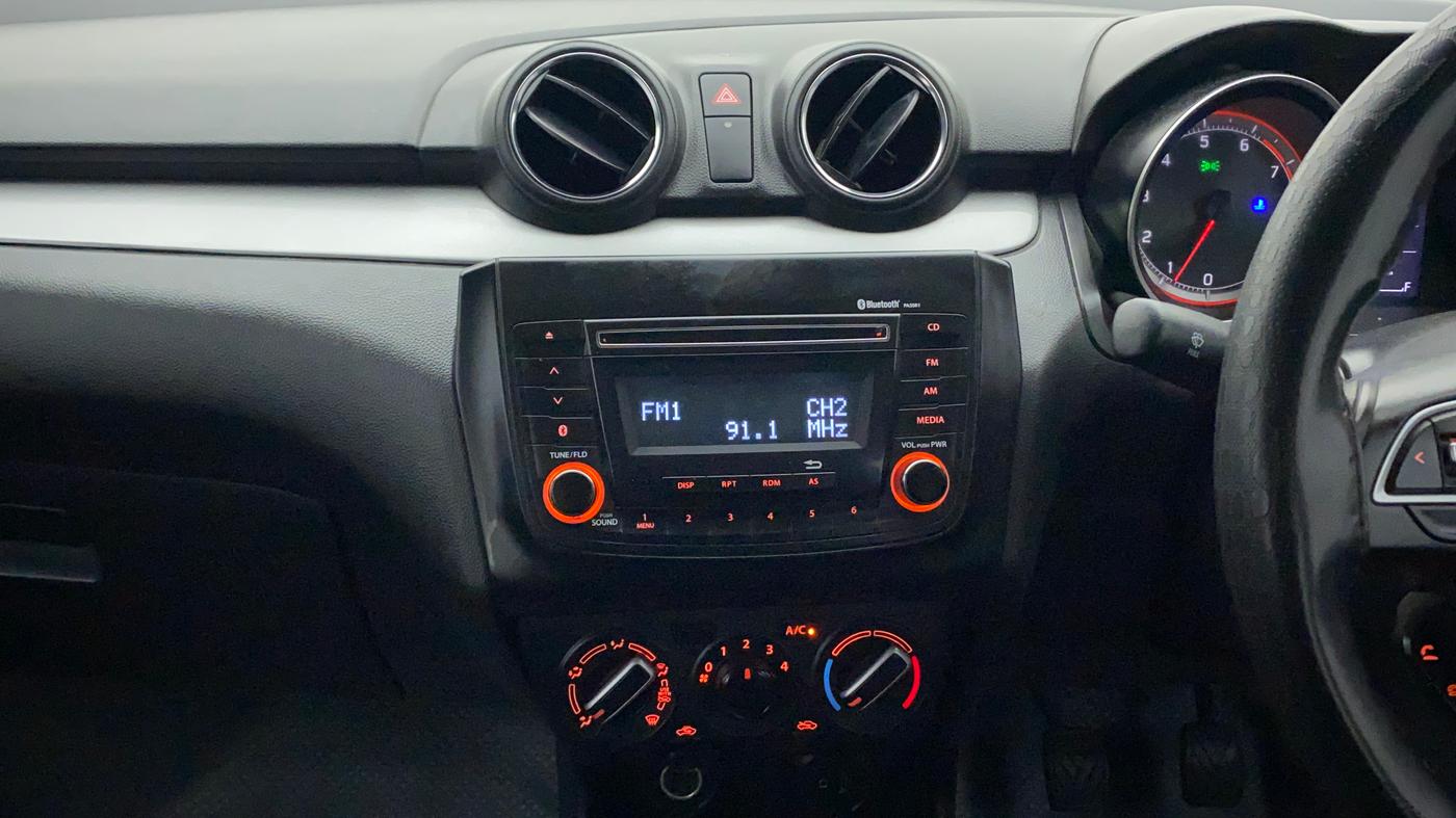 2021 Maruti Swift VXI, Petrol, Manual, 31,959 km, Air Conditioner