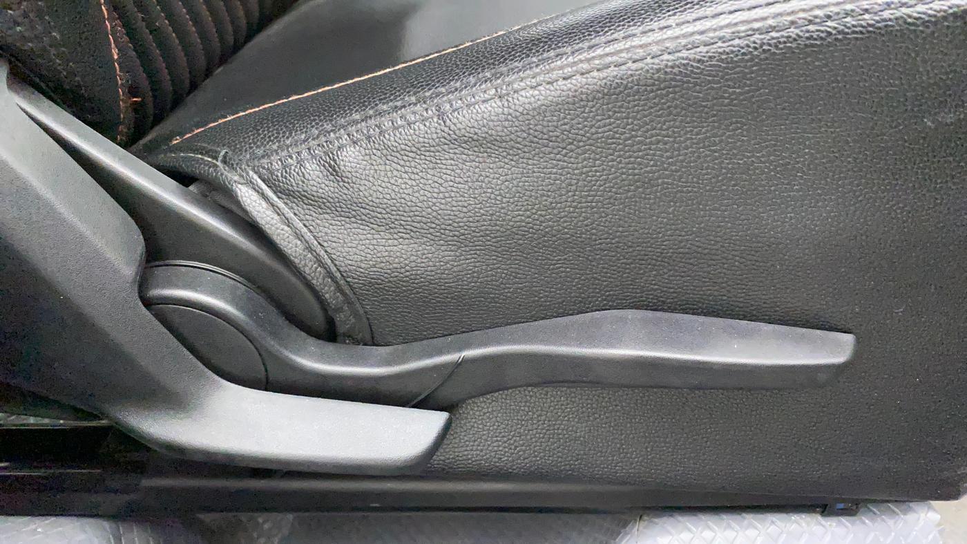 2021 Maruti Swift VXI, Petrol, Manual, 31,959 km, Driver Side Adjustment Panel