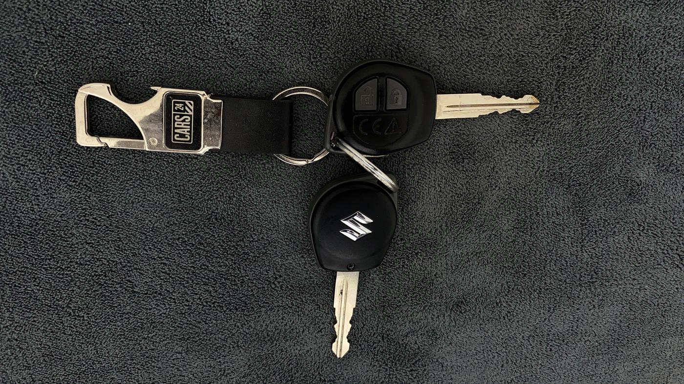 2021 Maruti Swift VXI, Petrol, Manual, 31,959 km, Key Close Up