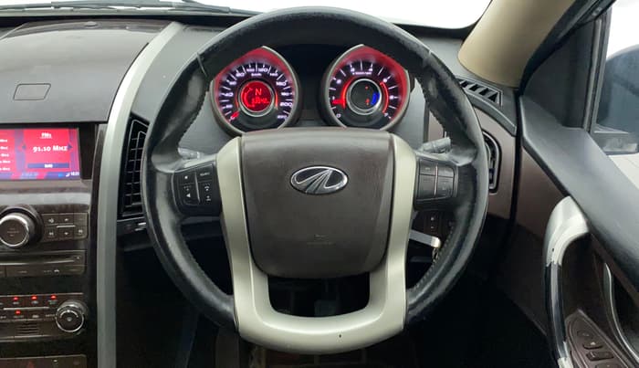 2014 Mahindra XUV500 W8, Diesel, Manual, 63,541 km, Steering Wheel Close Up
