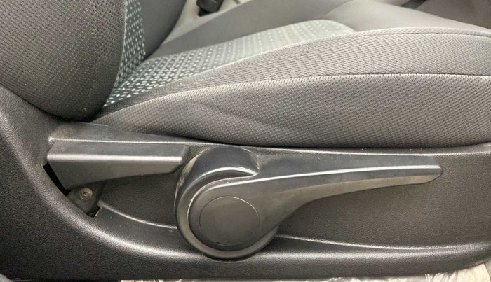 2019 Tata NEXON XZ PLUS PETROL, Petrol, Manual, 34,357 km, Driver Side Adjustment Panel