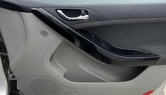 2019 Tata NEXON XZ PLUS PETROL, Petrol, Manual, 34,357 km, Driver Side Door Panels Control