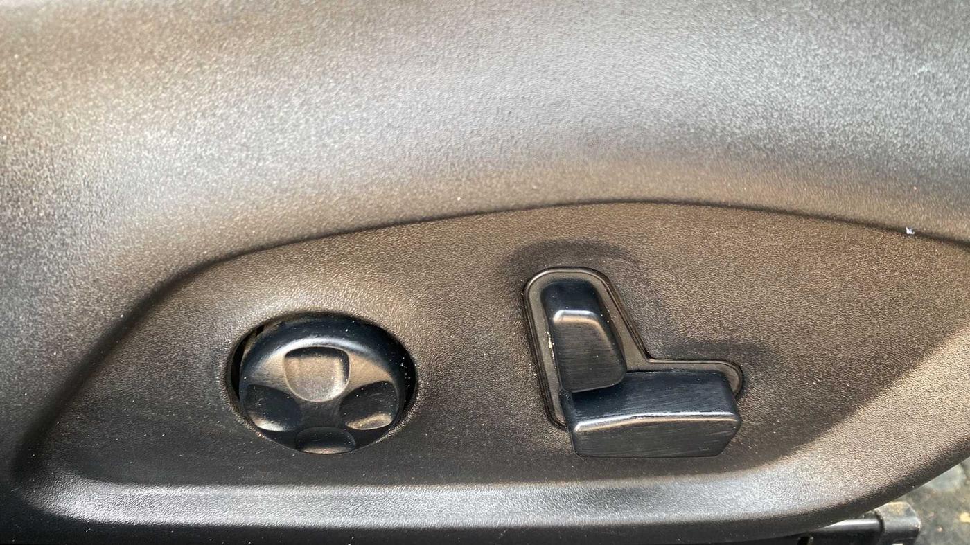 2018 Jeep Compass LONGITUDE PLUS 1.4 PETROL AT, Petrol, Automatic, 42,905 km, Driver Side Adjustment Panel