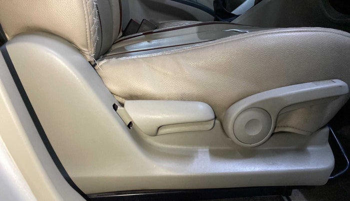 2017 Maruti Celerio ZXI (O), Petrol, Manual, 72,383 km, Driver Side Adjustment Panel