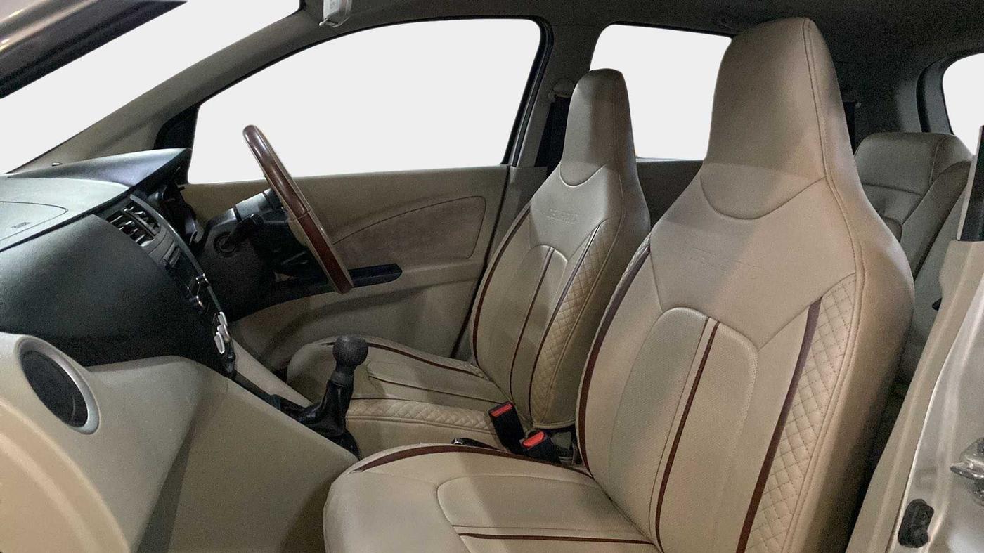 2017 Maruti Celerio ZXI (O), Petrol, Manual, 72,383 km, Right Side Front Door Cabin