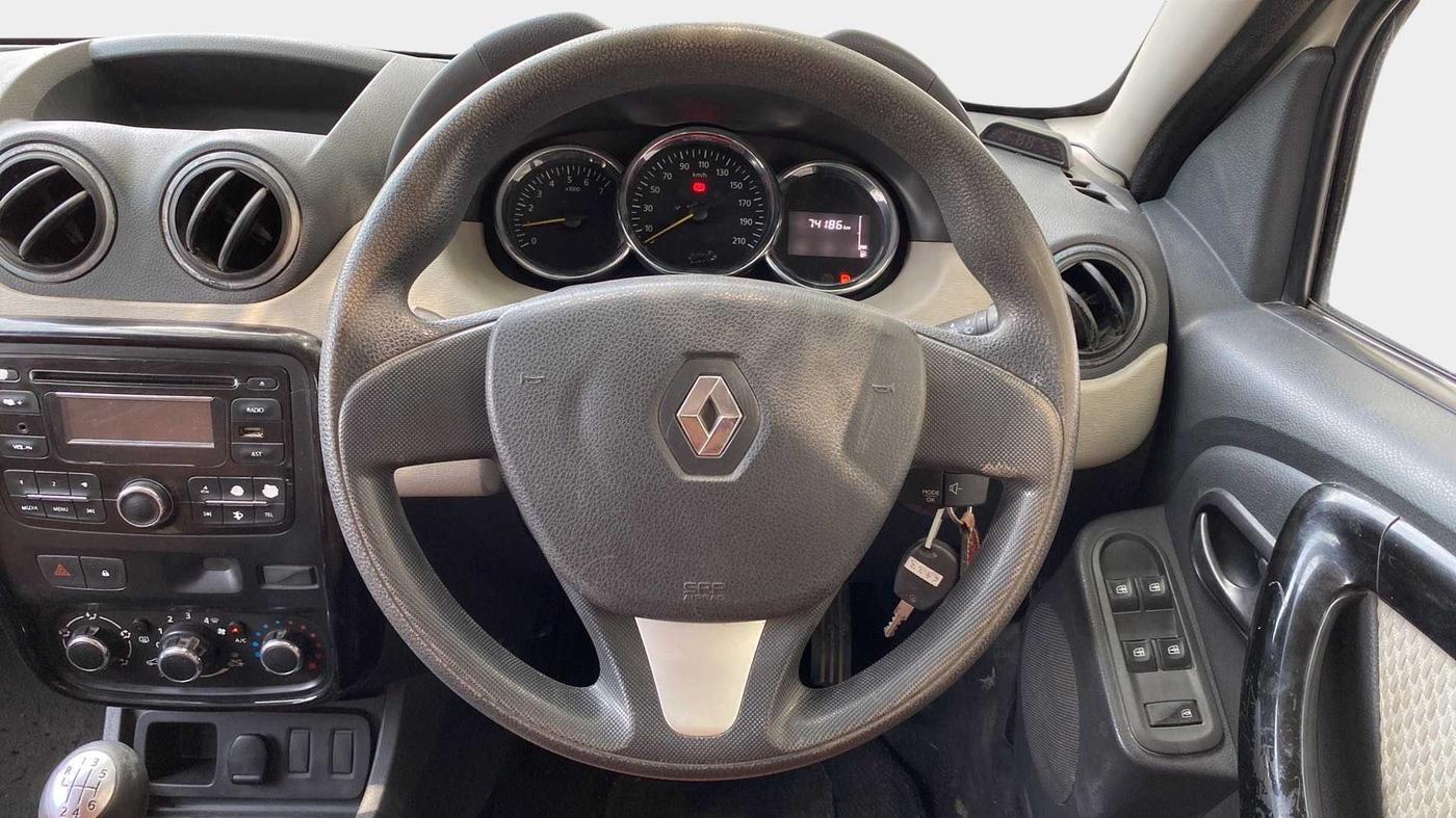 2015 Renault Duster 110 PS RXL DIESEL, Diesel, Manual, 74,176 km, Steering Wheel Close Up