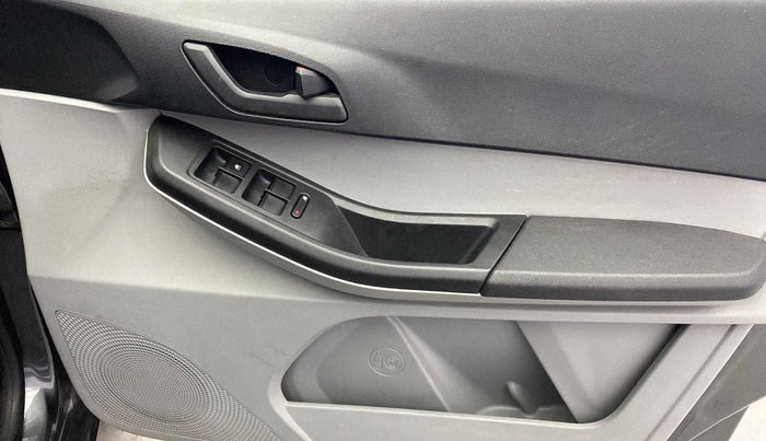 2022 Tata Tiago XT PETROL, Petrol, Manual, 9,985 km, Driver Side Door Panels Control