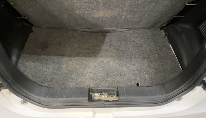 2020 Maruti Alto LXI, Petrol, Manual, 17,653 km, Boot Inside
