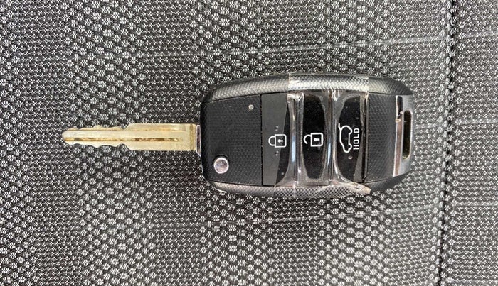 2023 KIA SONET HTK PLUS 1.2 PETROL MT, Petrol, Manual, 21,630 km, Key Close Up