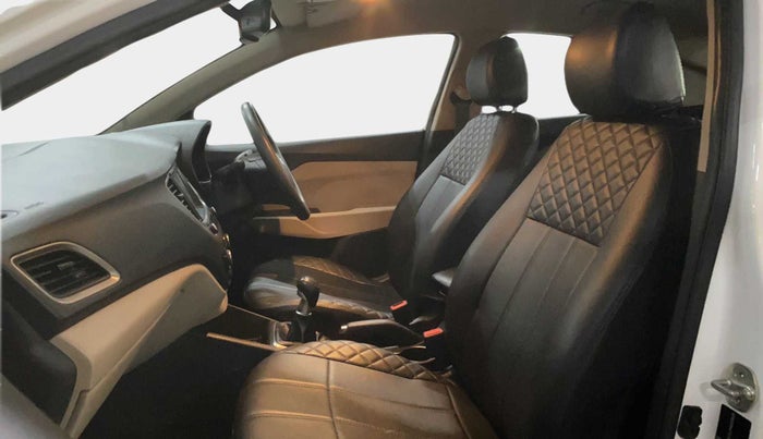 2019 Hyundai Verna 1.6 VTVT SX, Petrol, Manual, 61,785 km, Right Side Front Door Cabin