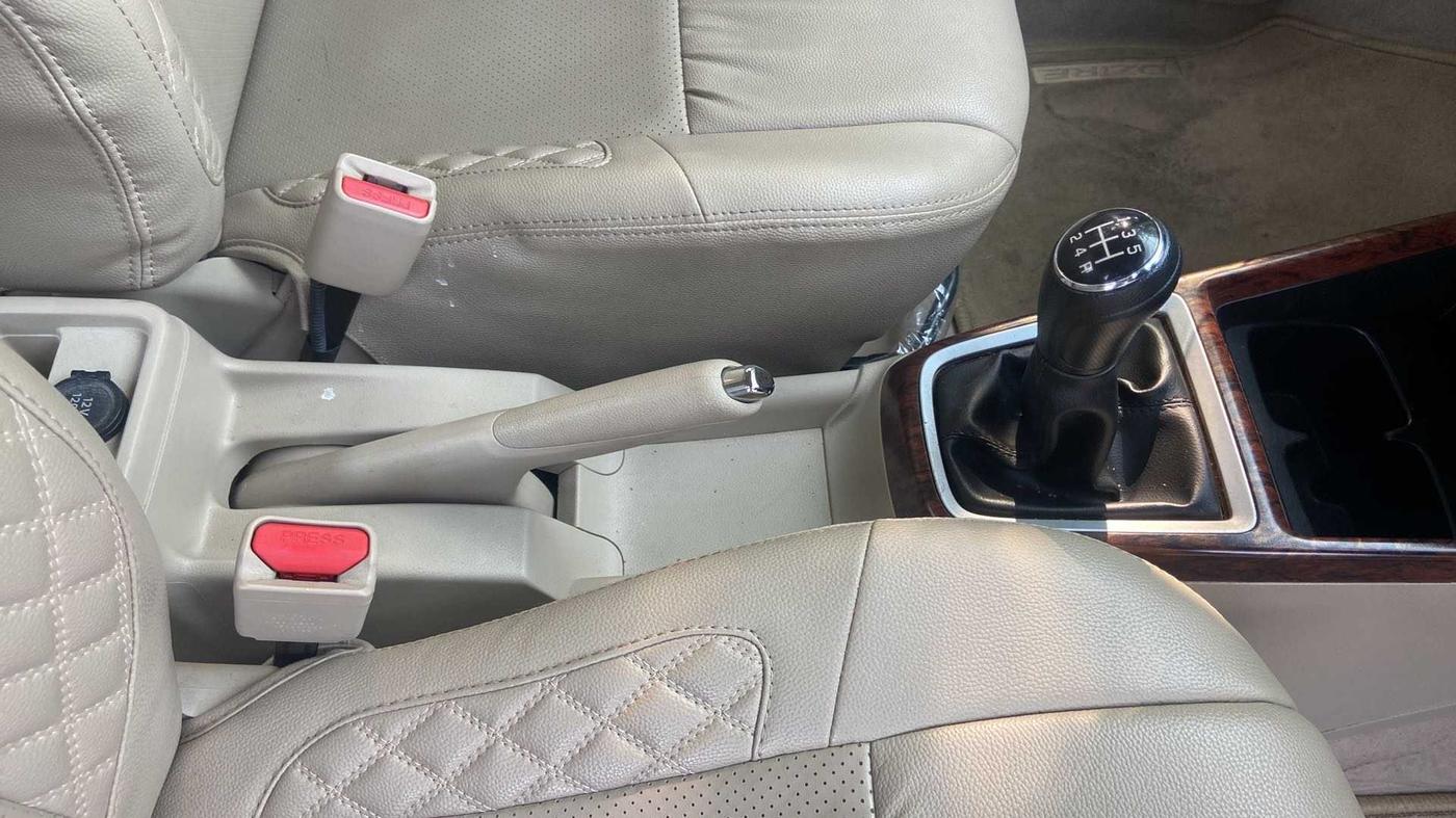 2020 Maruti Dzire VXI, Petrol, Manual, 14,676 km, Gear Lever