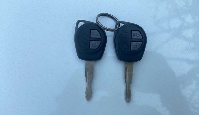 2020 Maruti Dzire VXI, Petrol, Manual, 14,676 km, Key Close Up