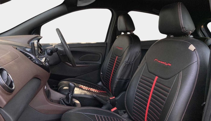 2018 Ford FREESTYLE TITANIUM 1.2 PETROL, Petrol, Manual, 1,22,377 km, Right Side Front Door Cabin