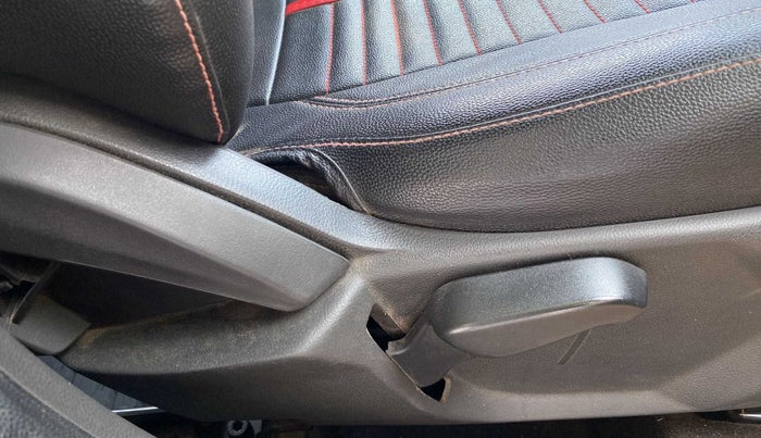 2018 Ford FREESTYLE TITANIUM 1.2 PETROL, Petrol, Manual, 1,22,377 km, Driver Side Adjustment Panel