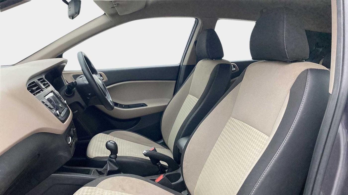 2019 Hyundai Elite i20 SPORTZ PLUS 1.2, Petrol, Manual, 33,221 km, Right Side Front Door Cabin