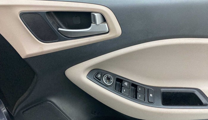 2019 Hyundai Elite i20 SPORTZ PLUS 1.2, Petrol, Manual, 33,221 km, Driver Side Door Panels Control