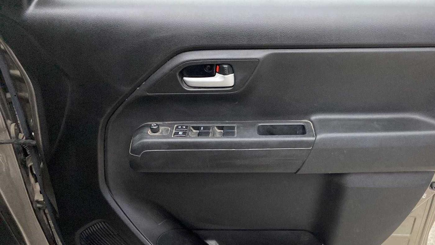 2022 Maruti New Wagon-R ZXI 1.2, Petrol, Manual, 13,103 km, Driver Side Door Panels Control