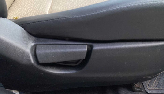 2022 Hyundai NEW SANTRO MAGNA, Petrol, Manual, 5,829 km, Driver Side Adjustment Panel