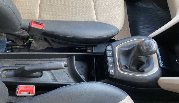 2022 Hyundai NEW SANTRO MAGNA, Petrol, Manual, 5,829 km, Gear Lever