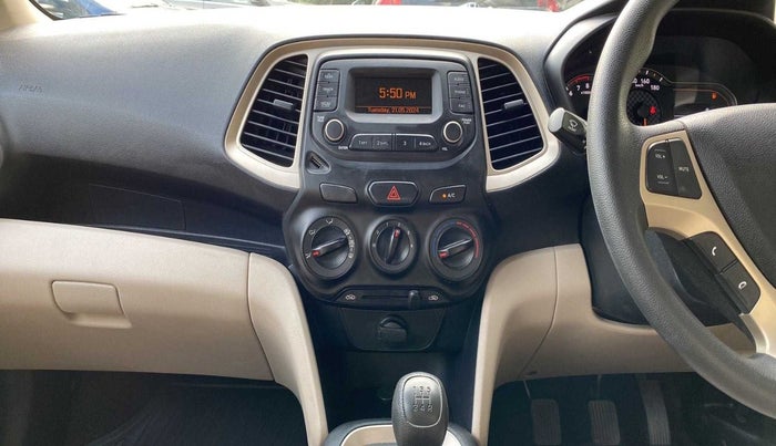 2022 Hyundai NEW SANTRO MAGNA, Petrol, Manual, 5,829 km, Air Conditioner