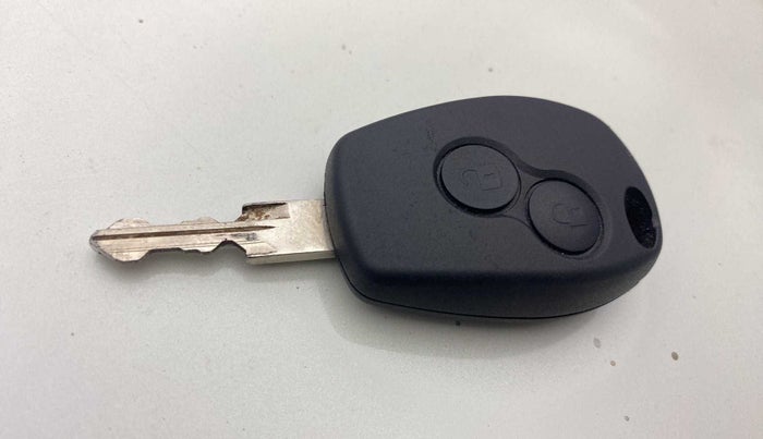 2015 Renault Duster 85 PS RXE DIESEL, Diesel, Manual, 91,542 km, Key Close Up