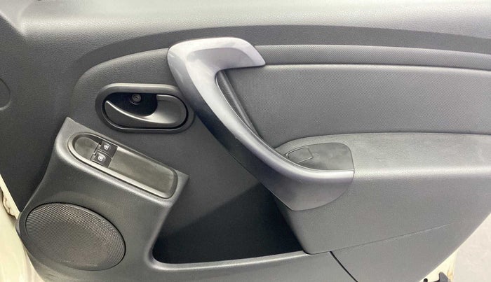 2015 Renault Duster 85 PS RXE DIESEL, Diesel, Manual, 91,542 km, Driver Side Door Panels Control