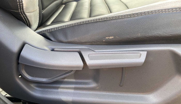 2020 Hyundai AURA SX PLUS 1.2 AMT, Petrol, Automatic, 74,849 km, Driver Side Adjustment Panel