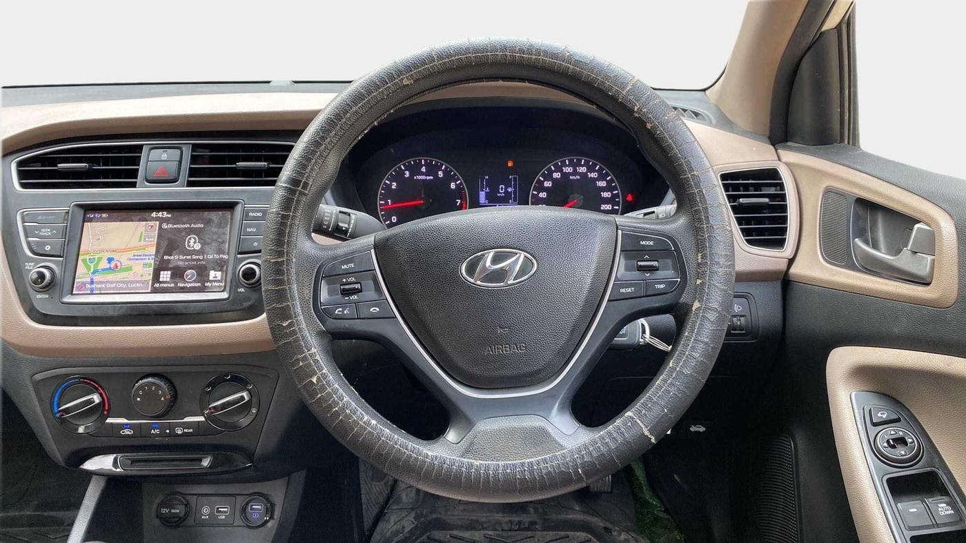 2019 Hyundai Elite i20 SPORTZ PLUS 1.2, Petrol, Manual, 63,047 km, Steering Wheel Close Up
