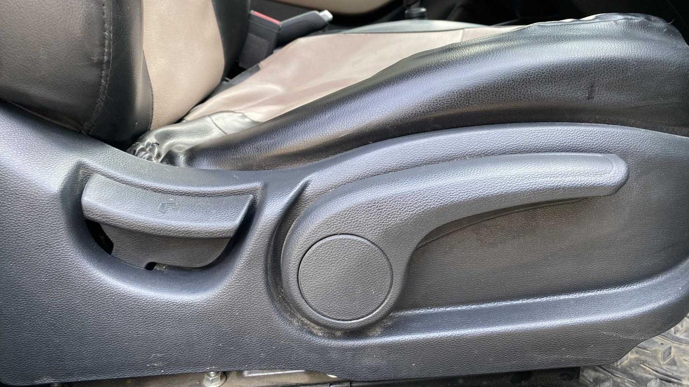 2019 Hyundai Elite i20 SPORTZ PLUS 1.2, Petrol, Manual, 63,047 km, Driver Side Adjustment Panel