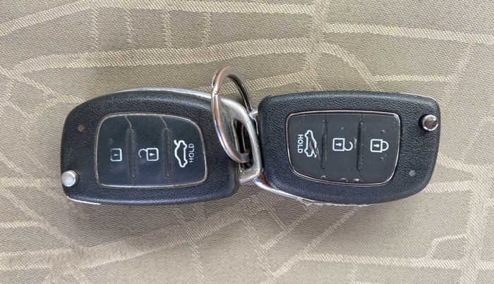 2014 Hyundai Xcent S 1.2, Petrol, Manual, 65,685 km, Key Close Up
