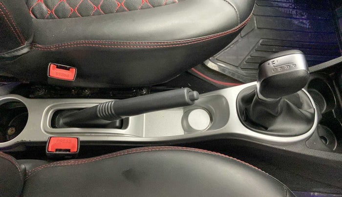 2017 Renault Duster RXS CVT, Petrol, Automatic, 44,242 km, Gear Lever