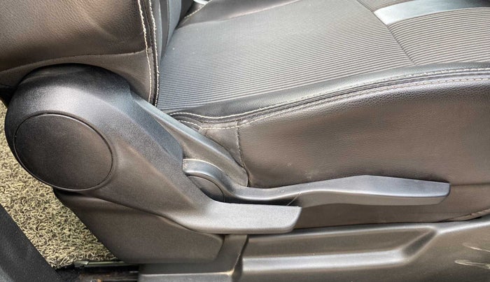 2021 Maruti XL6 ZETA AT, Petrol, Automatic, 44,837 km, Driver Side Adjustment Panel