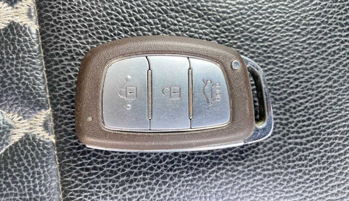 2019 Hyundai GRAND I10 NIOS ASTA 1.2 KAPPA VTVT, Petrol, Manual, 29,299 km, Key Close Up