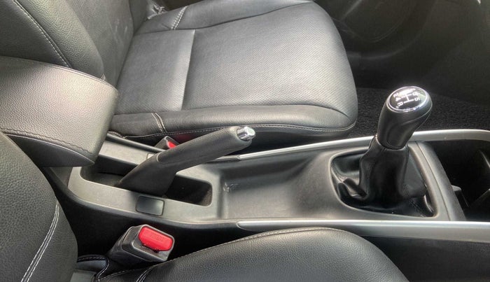2017 Maruti Baleno ZETA PETROL 1.2, Petrol, Manual, 33,236 km, Gear Lever