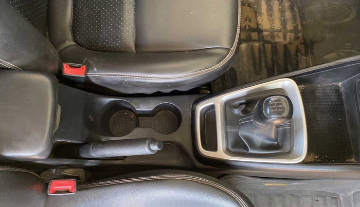 2019 Hyundai VENUE S 1.2, Petrol, Manual, 46,807 km, Gear Lever