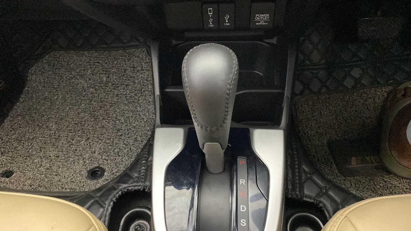 2021 Honda Jazz 1.2L I-VTEC VX CVT, Petrol, Automatic, 17,325 km, Gear Lever