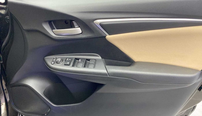 2021 Honda Jazz 1.2L I-VTEC VX CVT, Petrol, Automatic, 17,325 km, Driver Side Door Panels Control