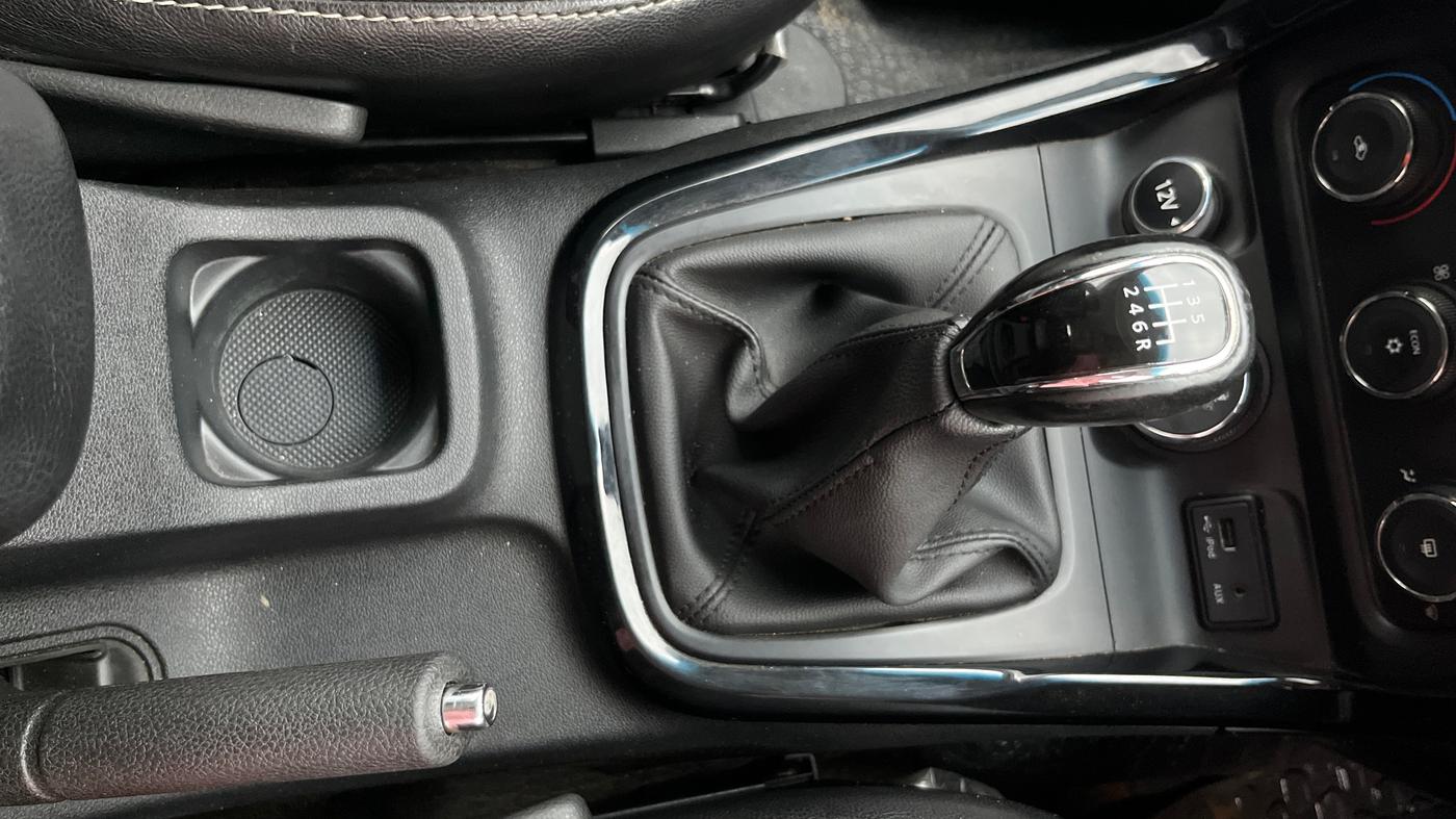 2018 Tata Hexa XM 4X2 7 STR, Diesel, Manual, 93,370 km, Gear Lever