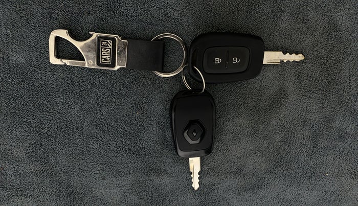 2022 Renault Kwid RXT 1.0, Petrol, Manual, 12,692 km, Key Close Up