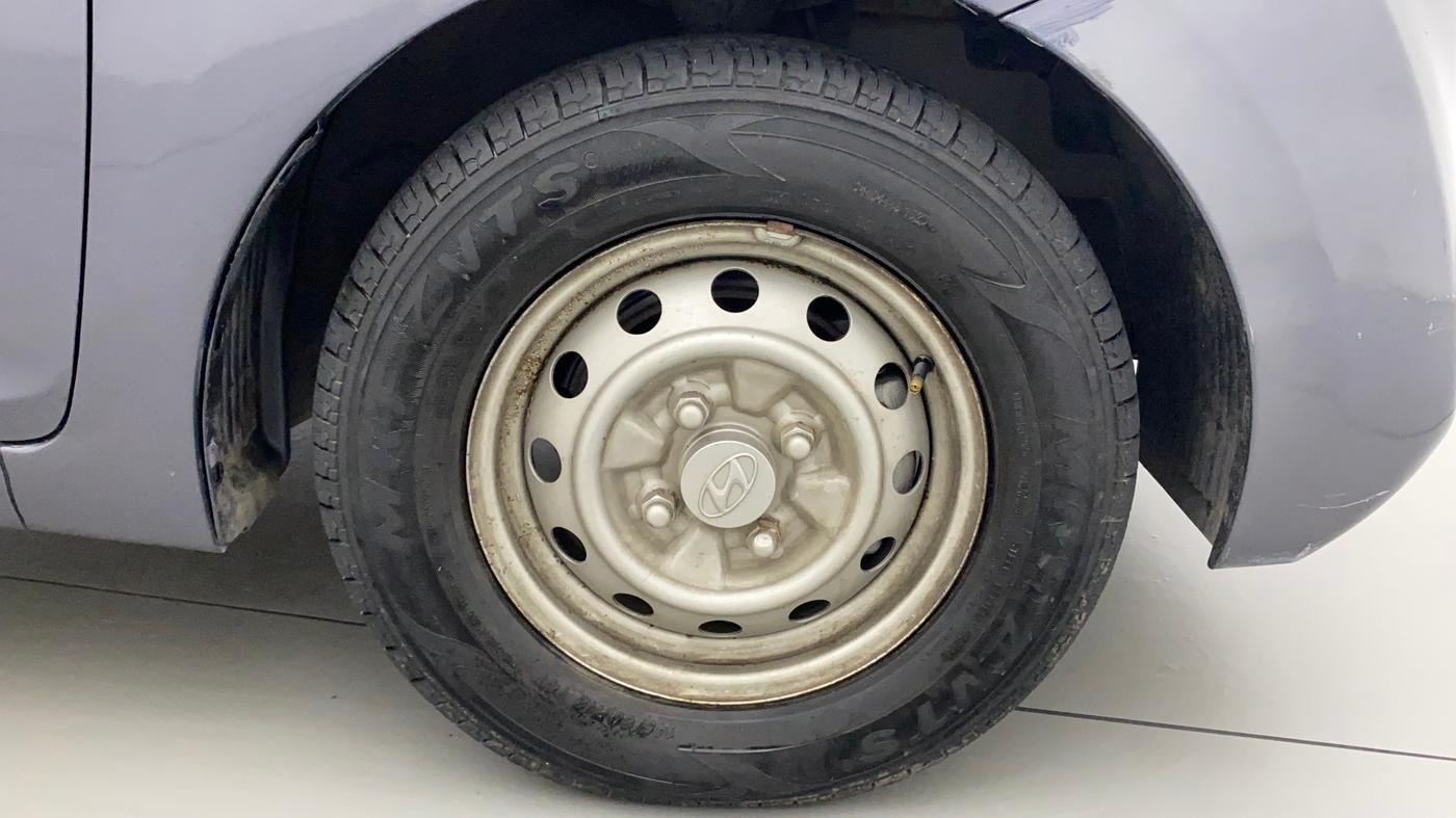 2016 Hyundai Eon ERA +, Petrol, Manual, 50,177 km, Right Front Wheel