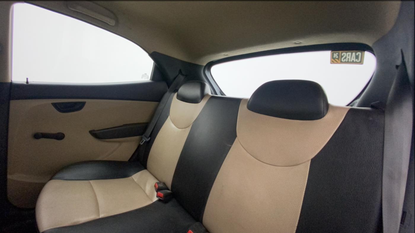 2016 Hyundai Eon ERA +, Petrol, Manual, 50,177 km, Right Side Rear Door Cabin