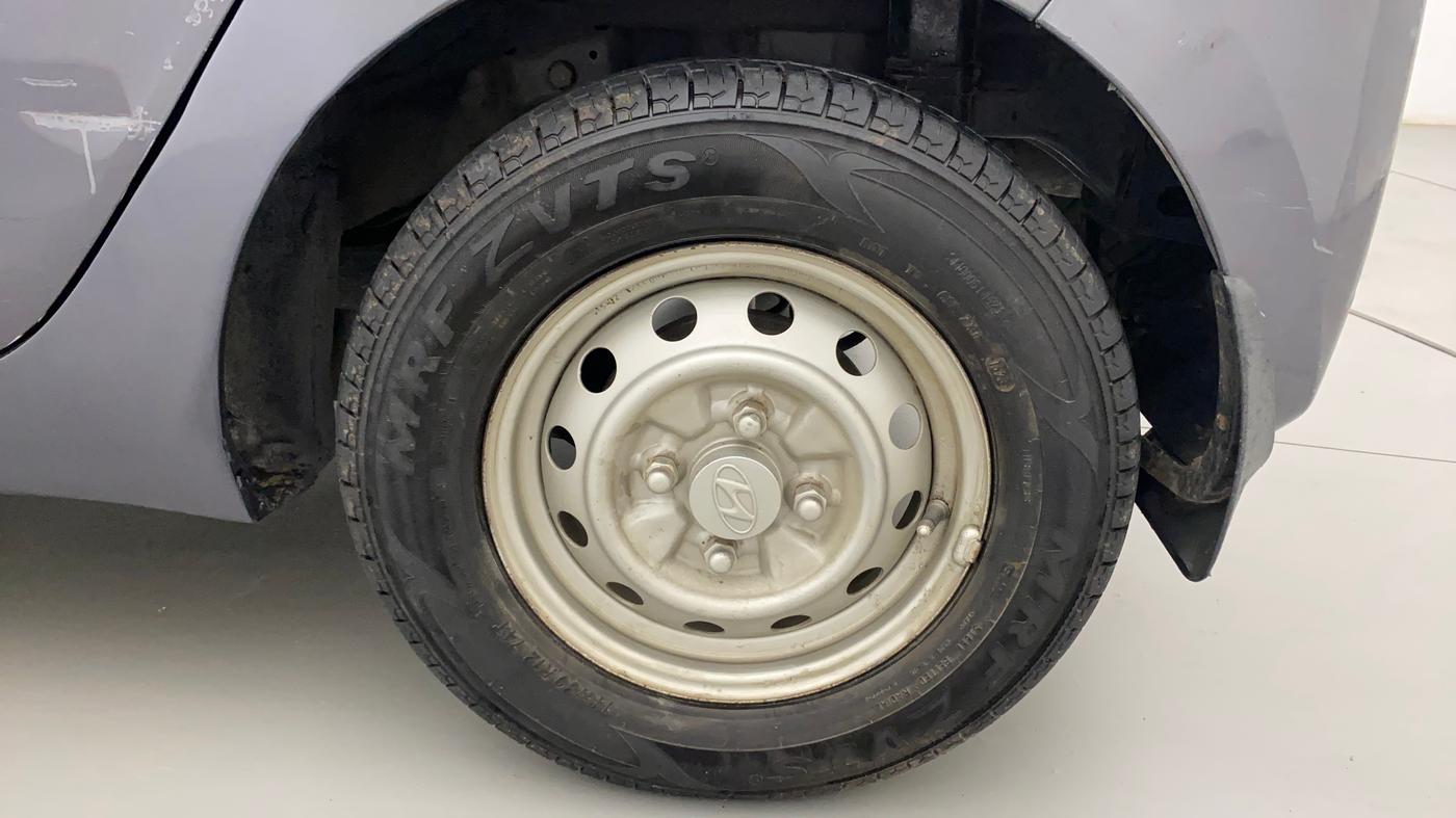2016 Hyundai Eon ERA +, Petrol, Manual, 50,177 km, Left Rear Wheel