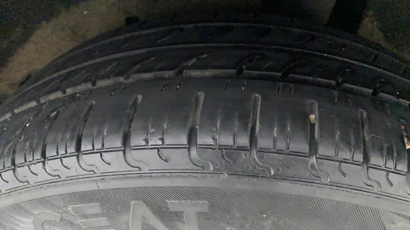 2016 Maruti Baleno DELTA PETROL 1.2, Petrol, Manual, 65,068 km, Left Rear Tyre Tread