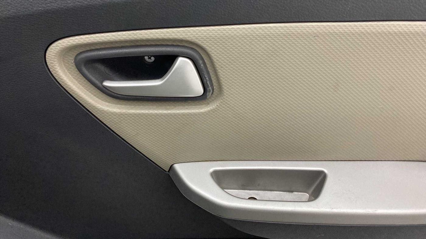 2018 Maruti Alto K10 VXI (O) AMT, Petrol, Automatic, 64,519 km, Driver Side Door Panels Control