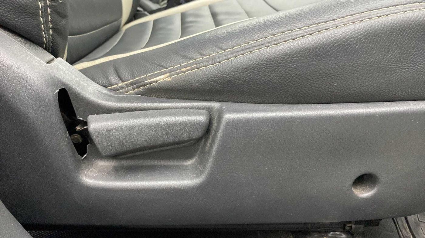 2018 Maruti Alto K10 VXI (O) AMT, Petrol, Automatic, 64,519 km, Driver Side Adjustment Panel