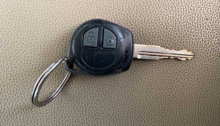 2016 Maruti Swift Dzire VXI (O), Petrol, Manual, 34,781 km, Key Close Up